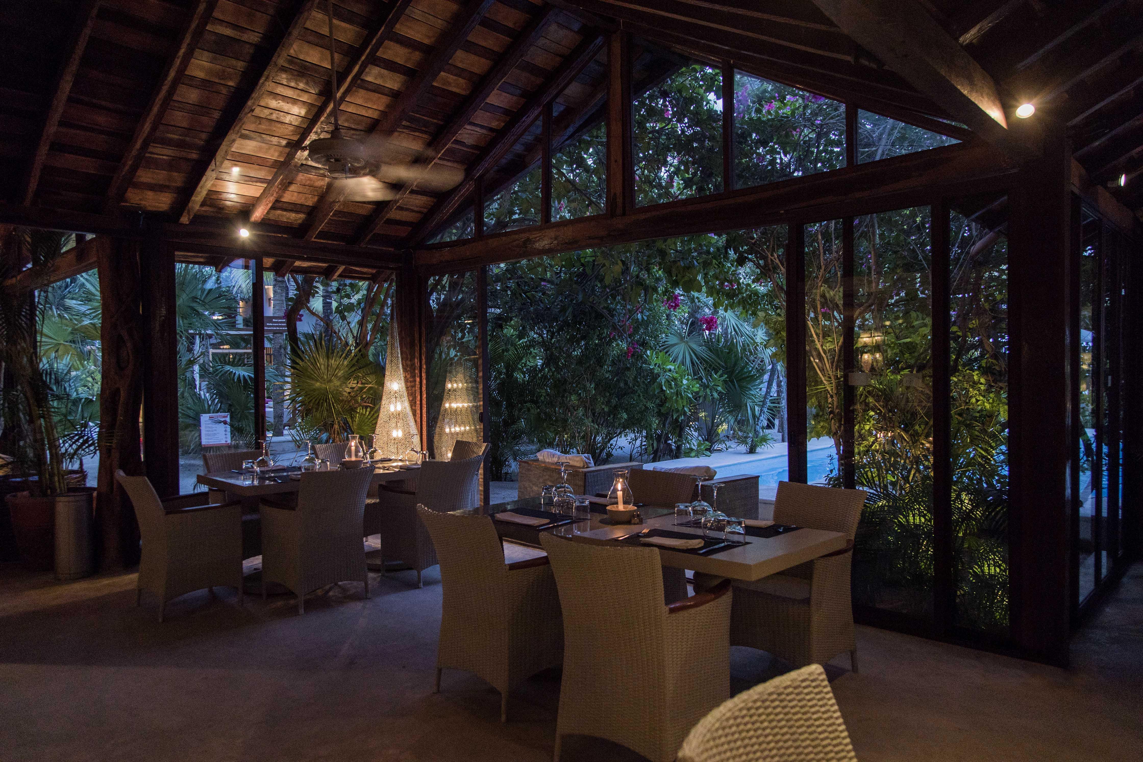 Jashita Hotel (Adults Only) ตูลุม ภายนอก รูปภาพ