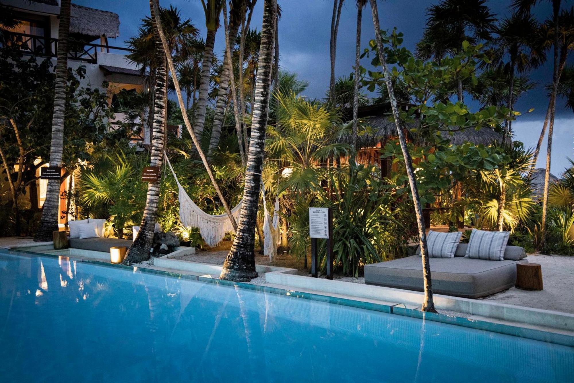 Jashita Hotel (Adults Only) ตูลุม ภายนอก รูปภาพ