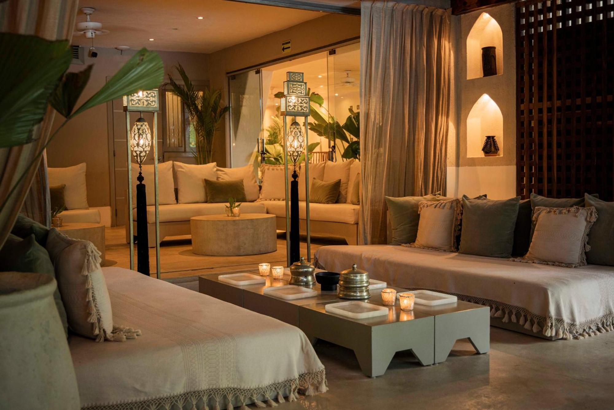 Jashita Hotel (Adults Only) ตูลุม ภายนอก รูปภาพ